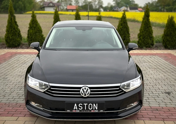 Volkswagen Passat cena 84700 przebieg: 222000, rok produkcji 2019 z Lubień Kujawski małe 562